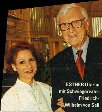 Esther Ofarim & Friedrich-Wilhelm von Sell at the benefit gala 2003 - picture  by  BUNTE