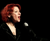 Sie singt wie nur Esther Ofarim singt, und sie mag den Sänger Rufus Wainwright: Esther Ofarim. (Foto: dpa) (dpa)