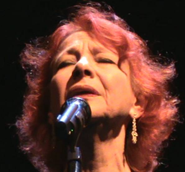Esther Ofarim in Hamburg 2019 - foto (c) Conny Drees