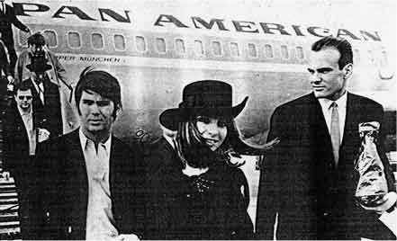 Ofarim and their manager