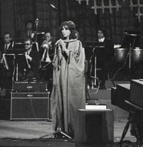 Esther Ofarim at the Oriental Song Festival, 1972 - foto (c) Amitay Lavon