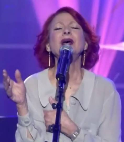 Esther Ofarim at the Renewed Israeli Song Festival 2013