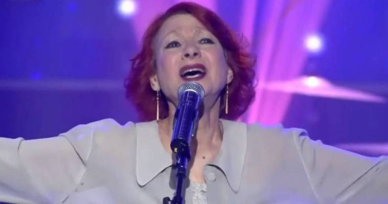 Esther Ofarim at the Renewed Israeli Song Festival 2013